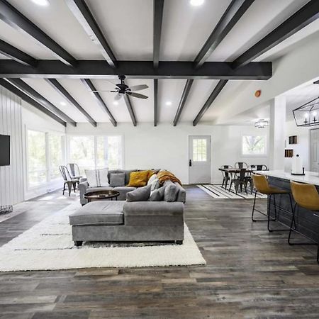 Gorgeous Renovated Home With Large & Private Lot Winchester المظهر الخارجي الصورة