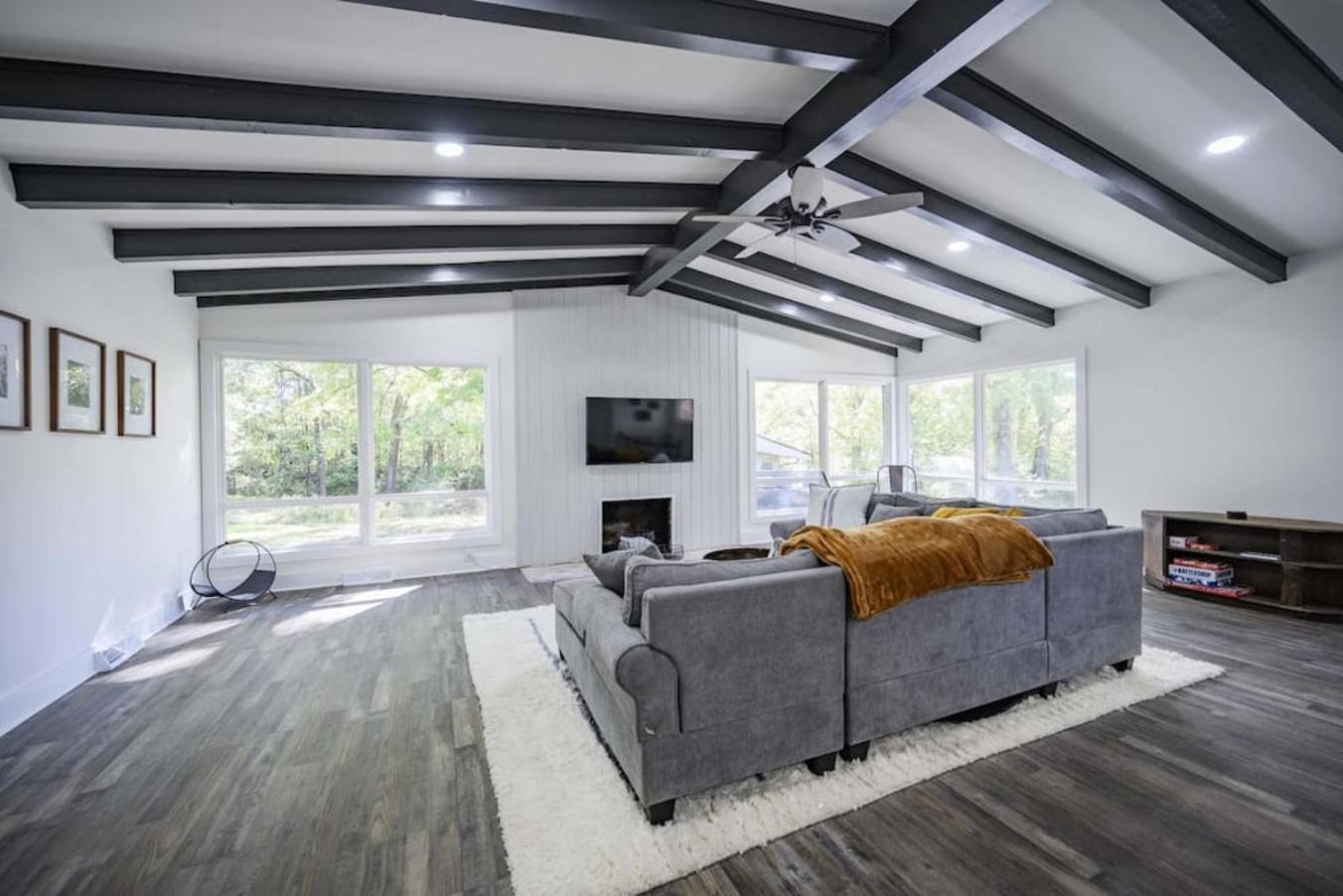 Gorgeous Renovated Home With Large & Private Lot Winchester المظهر الخارجي الصورة